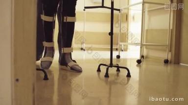 双手杖支撑行走在矫形器中的腿无效
